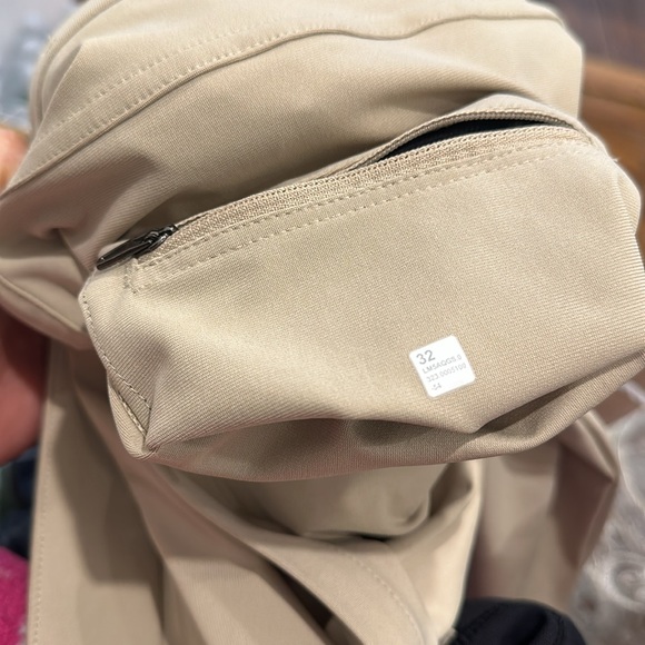 Lululemon ABC Slim-Fit 5 Pocket Pant 32 - Picture 4 of 6